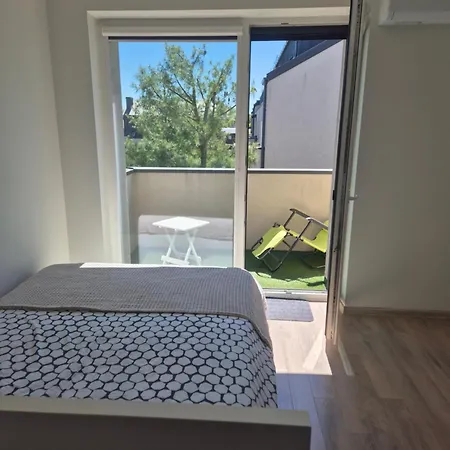 H17 Apartament *
